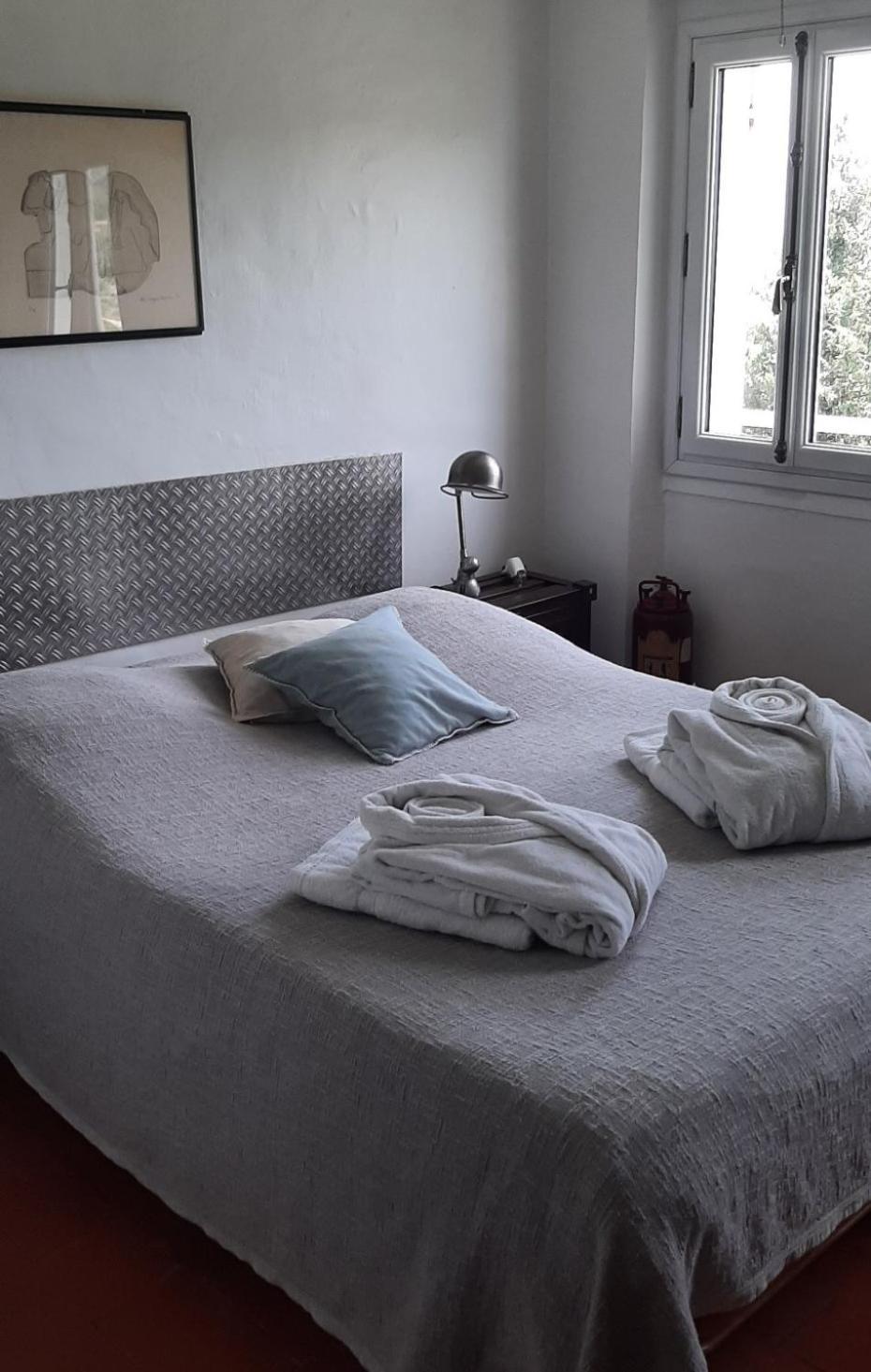 Bed And Breakfast La Grande Lauzade Le Luc Szoba fotó