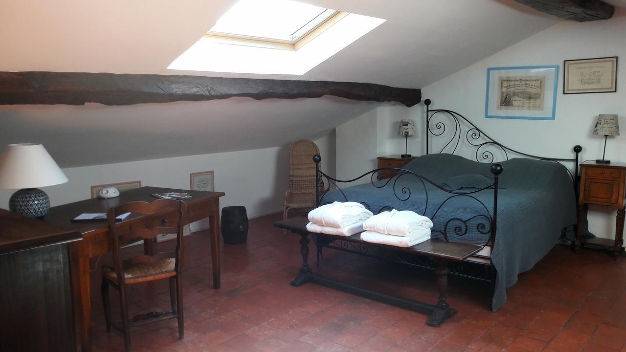 Bed And Breakfast La Grande Lauzade Le Luc Kültér fotó